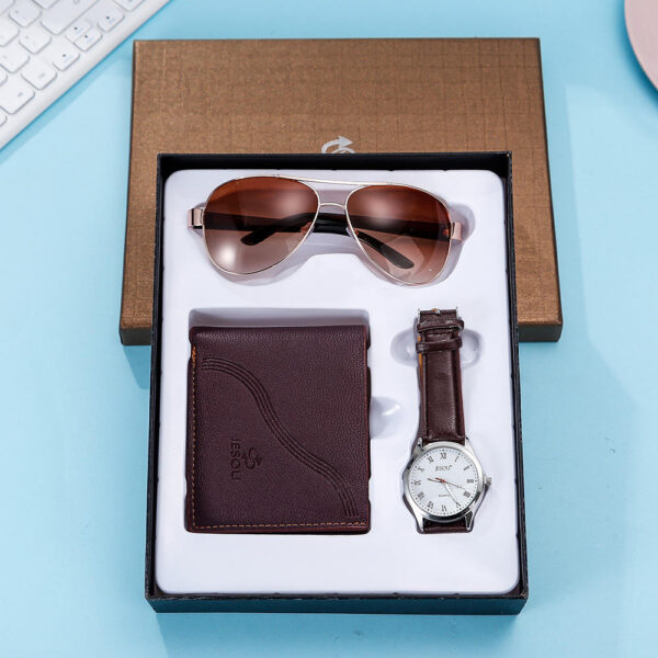 Timeless Elegance: Stylish Classic Leather Wallets for Men - Enhance Your Style with Premium Quality Wallets - Image 4