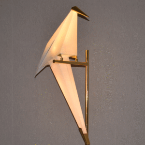 Stylish Metal Bird Shape Tabletop Lamp: Enhance Your Décor with this Unique Table Lamp