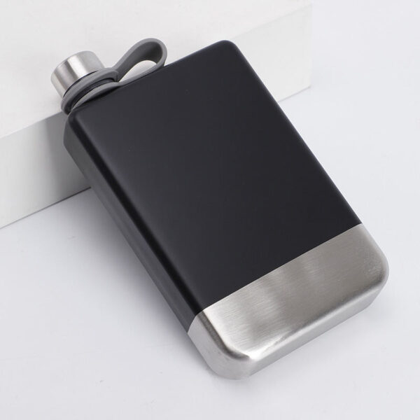 Portable Rubber Coating Whisky Wine Pot: Stylish 8oz Stainless Steel Hip Flask - Image 2