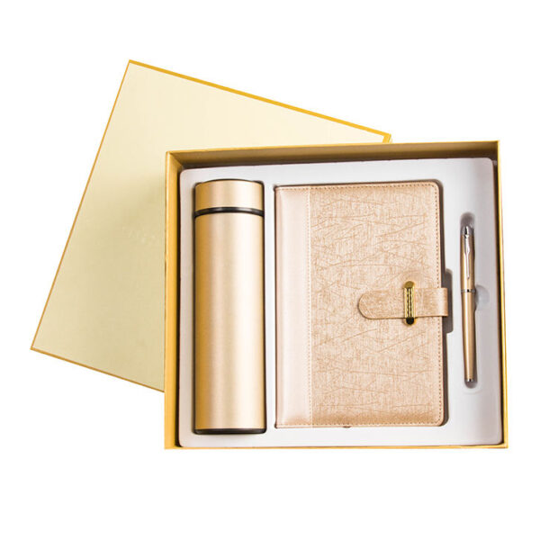 Employee Welcome Kit: Notebook and Gifts with Bottle and Pen - Corporate Gifts - Image 4