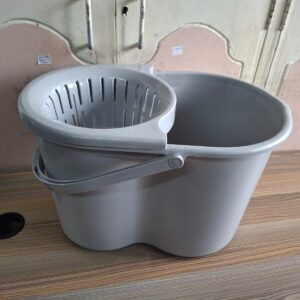 plastic spin mop bucket